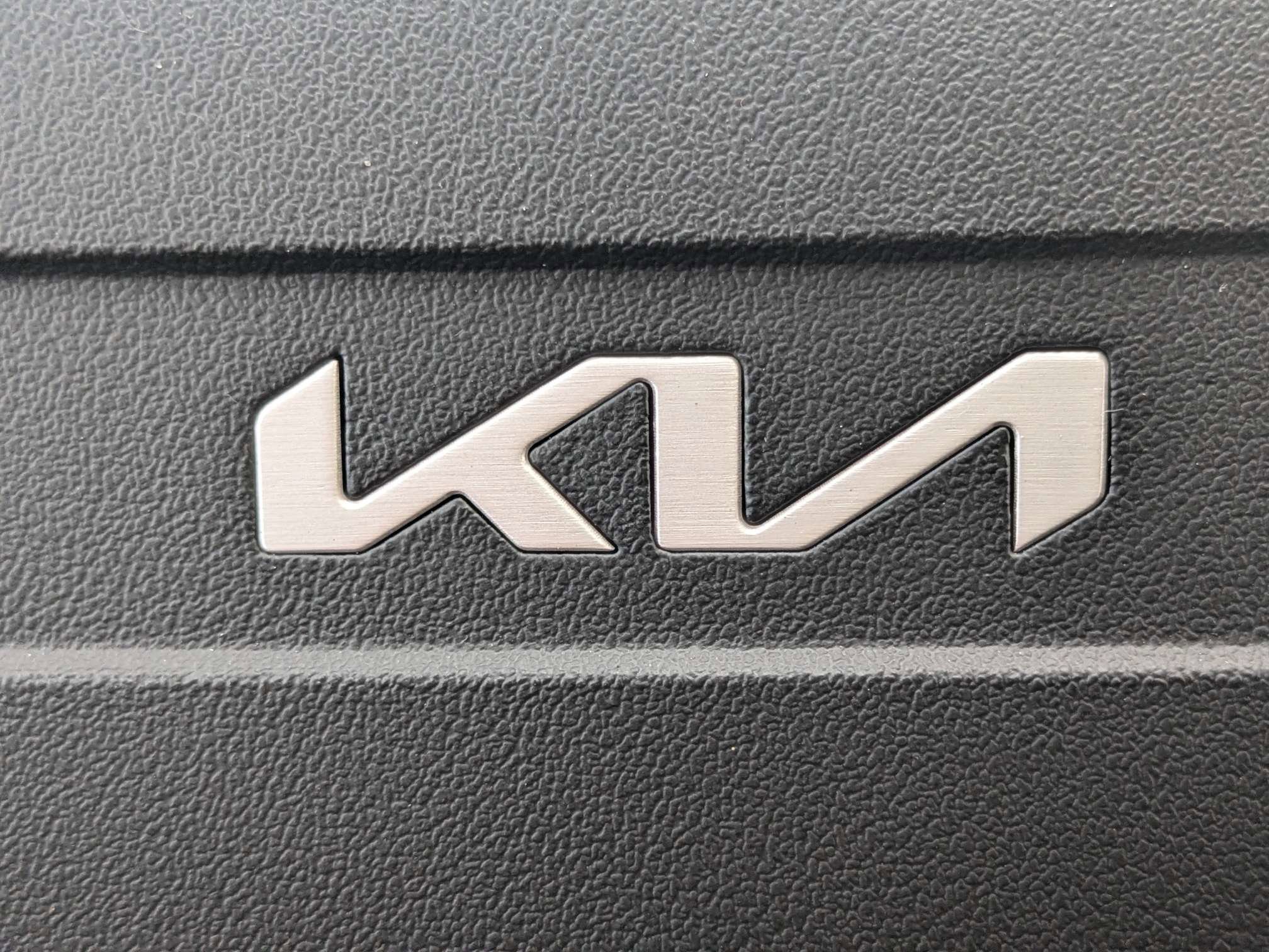 Certified 2025 Kia K4 FWD image 33