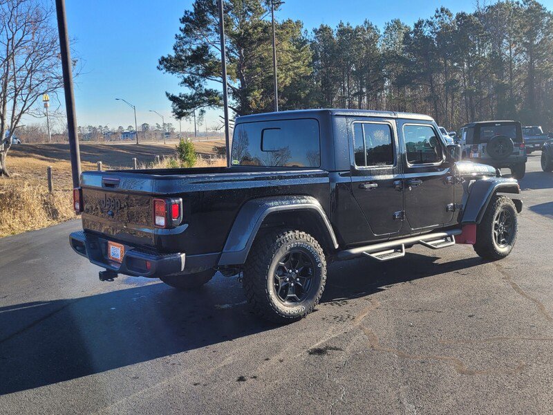 Used 2022 Jeep Gladiator Sport image 10