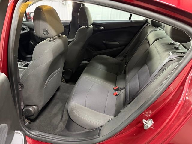 Used 2016 Chevrolet Cruze LT FWD image 10