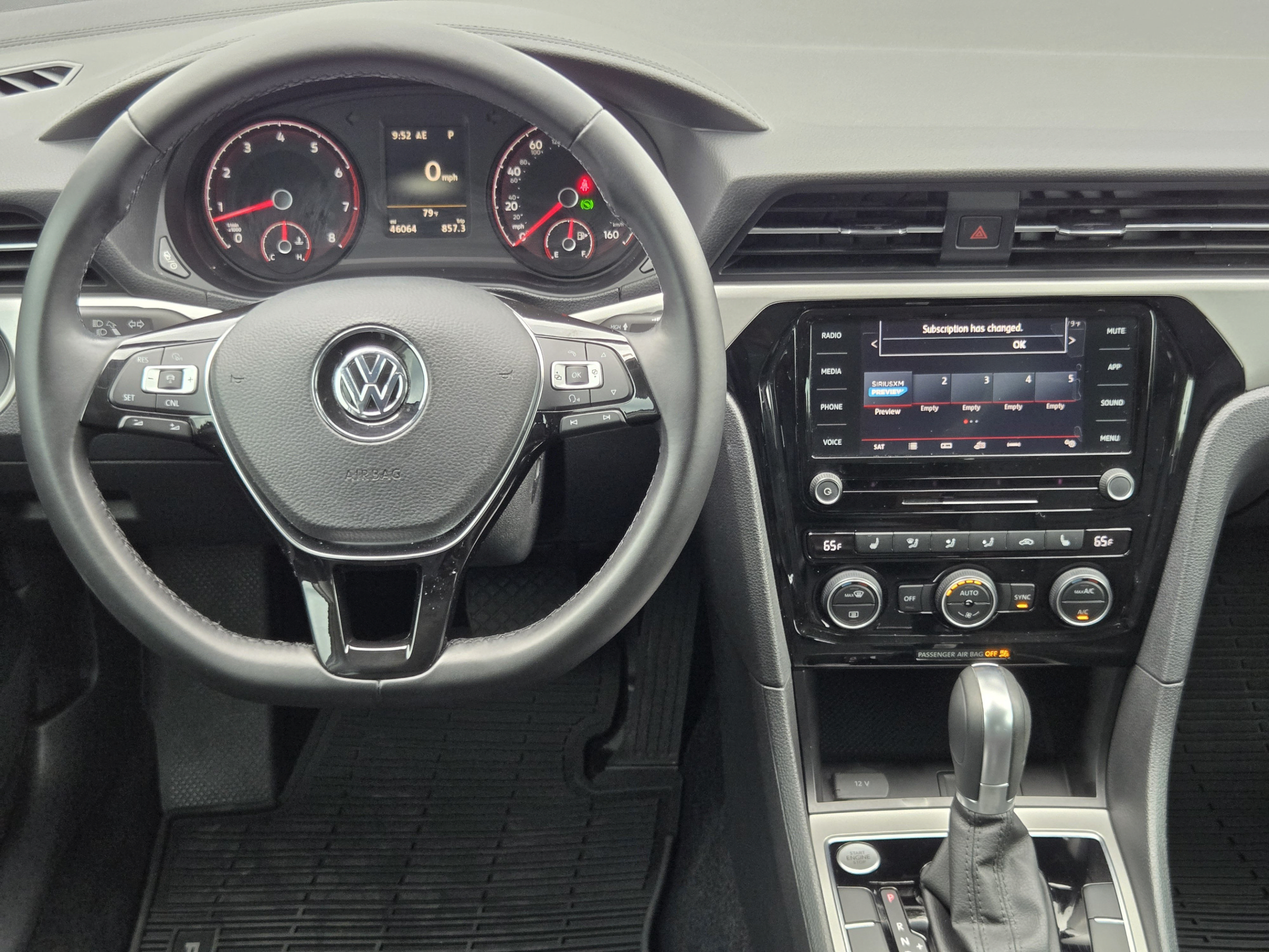Used 2020 Volkswagen Passat 2.0T SE w/ Sunroof Package FWD image 25