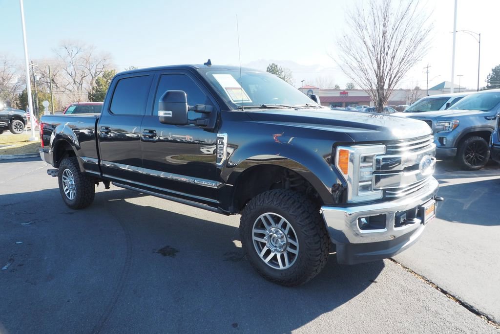 Used 2019 Ford F250 Lariat w/ Lariat Ultimate Package image 3