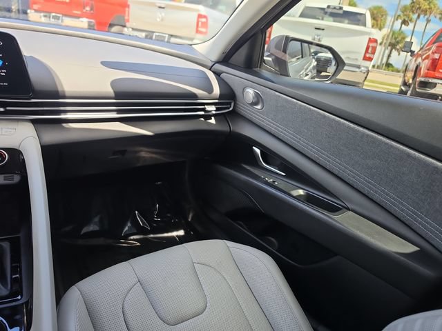 Used 2023 Hyundai Elantra Limited FWD image 10