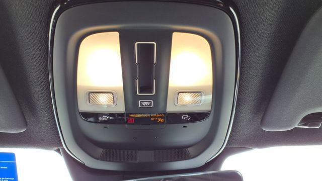 New 2026 Volvo XC40 B5 Ultra w/ Protection Package Premier image 17