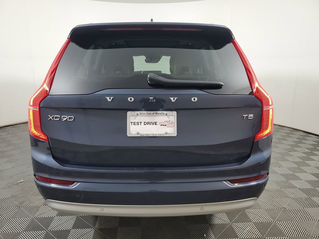 Used 2022 Volvo XC90 T5 Momentum w/ Climate Package FWD image 7