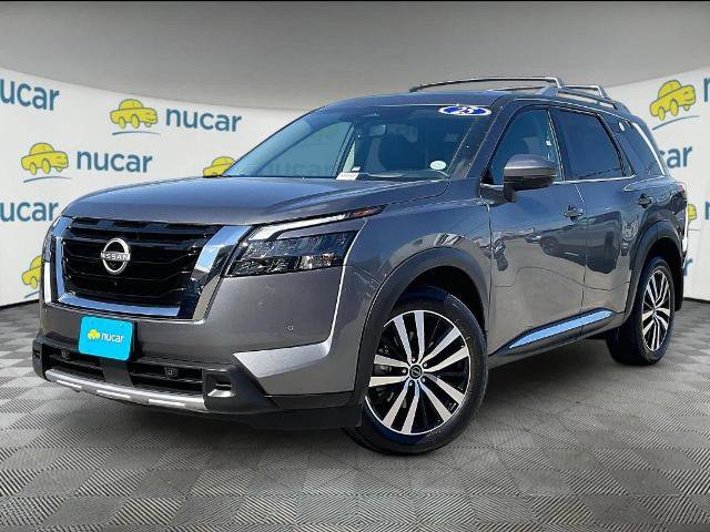 Certified 2025 Nissan Pathfinder Platinum w/ Cargo Package AWD/4WD image 3
