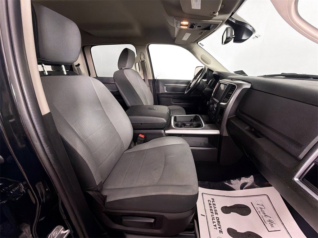 Used 2022 RAM 1500 Classic SLT w/ SLT Plus D￩cor Group image 24