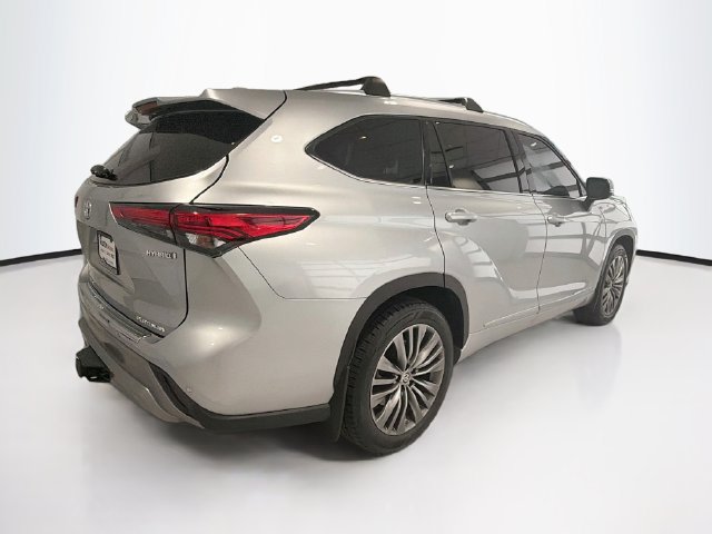 Used 2022 Toyota Highlander Platinum AWD/4WD image 7