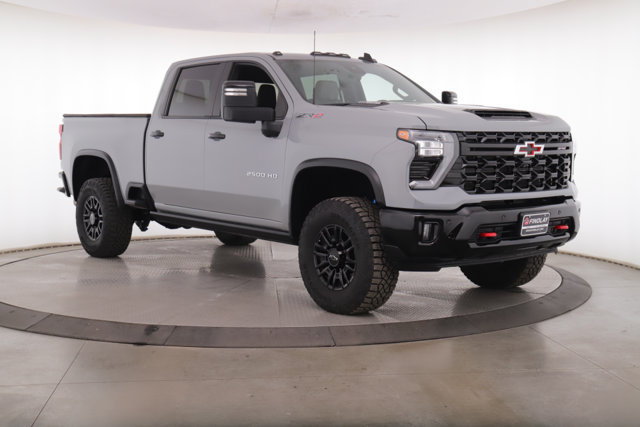 Used 2025 Chevrolet Silverado 2500 ZR2 w/ Technology Package AWD/4WD image 2