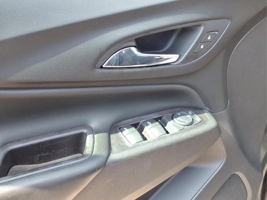 Used 2021 Chevrolet Equinox LT FWD image 15