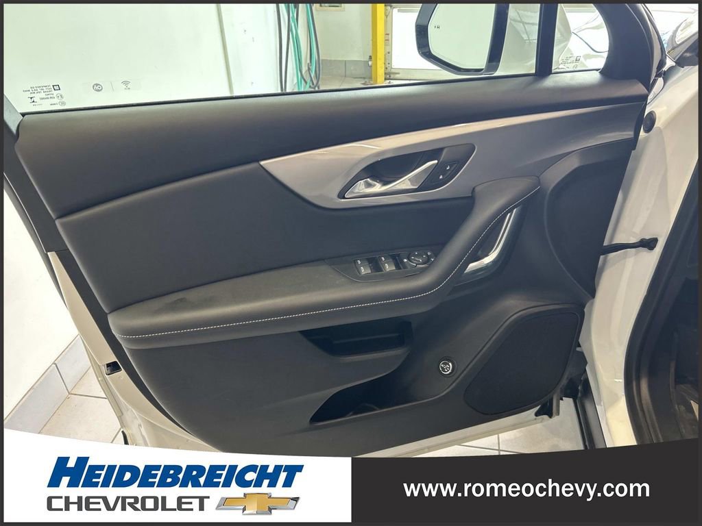 Used 2024 Chevrolet Blazer LT w/ LPO, Floor Liner Package FWD image 10