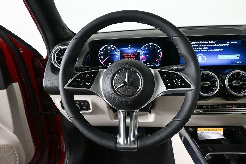 New 2026 Mercedes-Benz GLB 250 image 2
