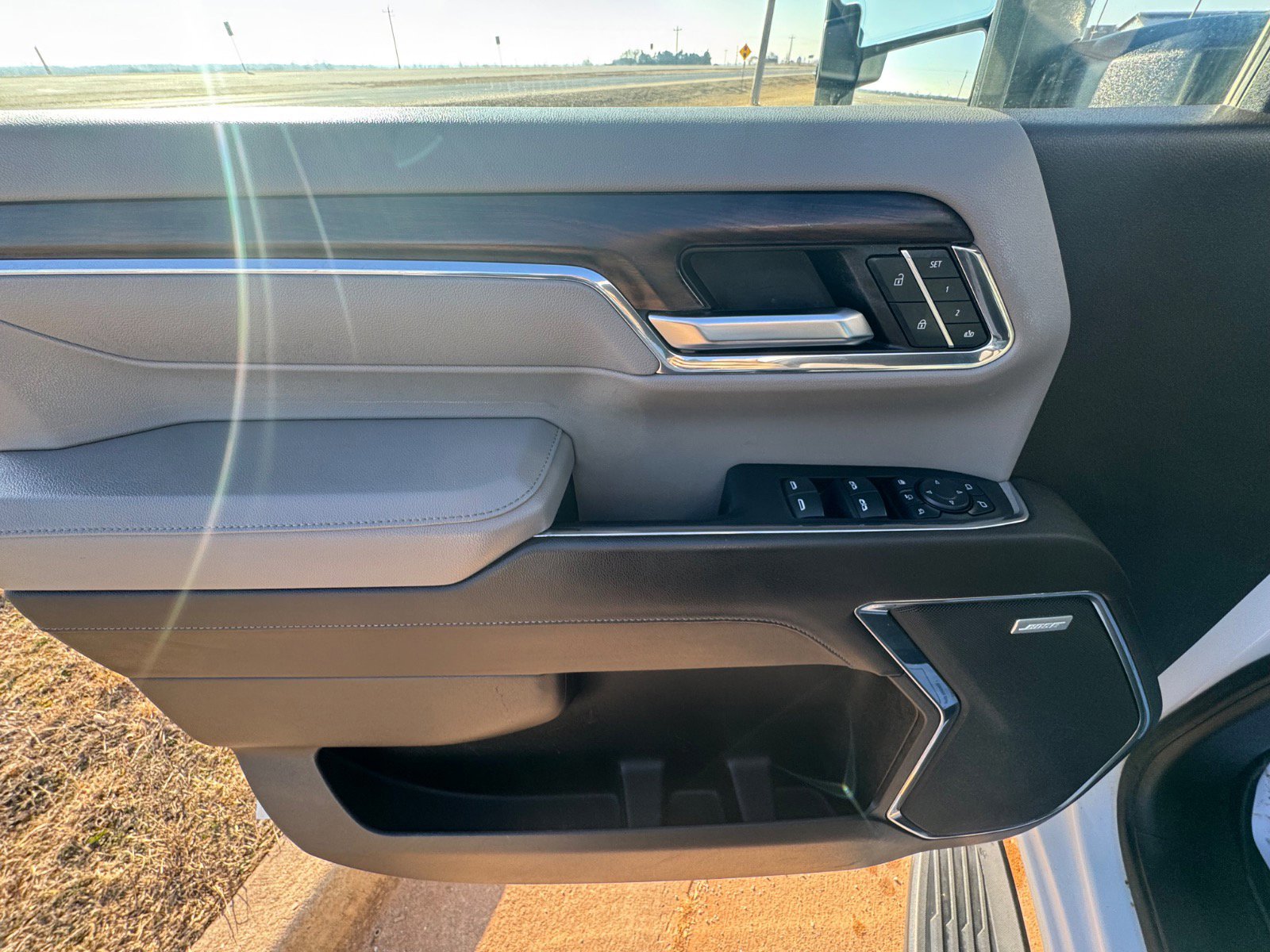 Used 2024 GMC Sierra 3500 SLT w/ SLT Convenience Package image 12