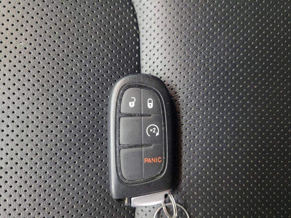 Used 2021 Jeep Cherokee Latitude Lux image 32
