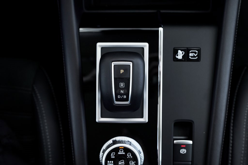 New 2025 Mitsubishi Outlander SE image 44