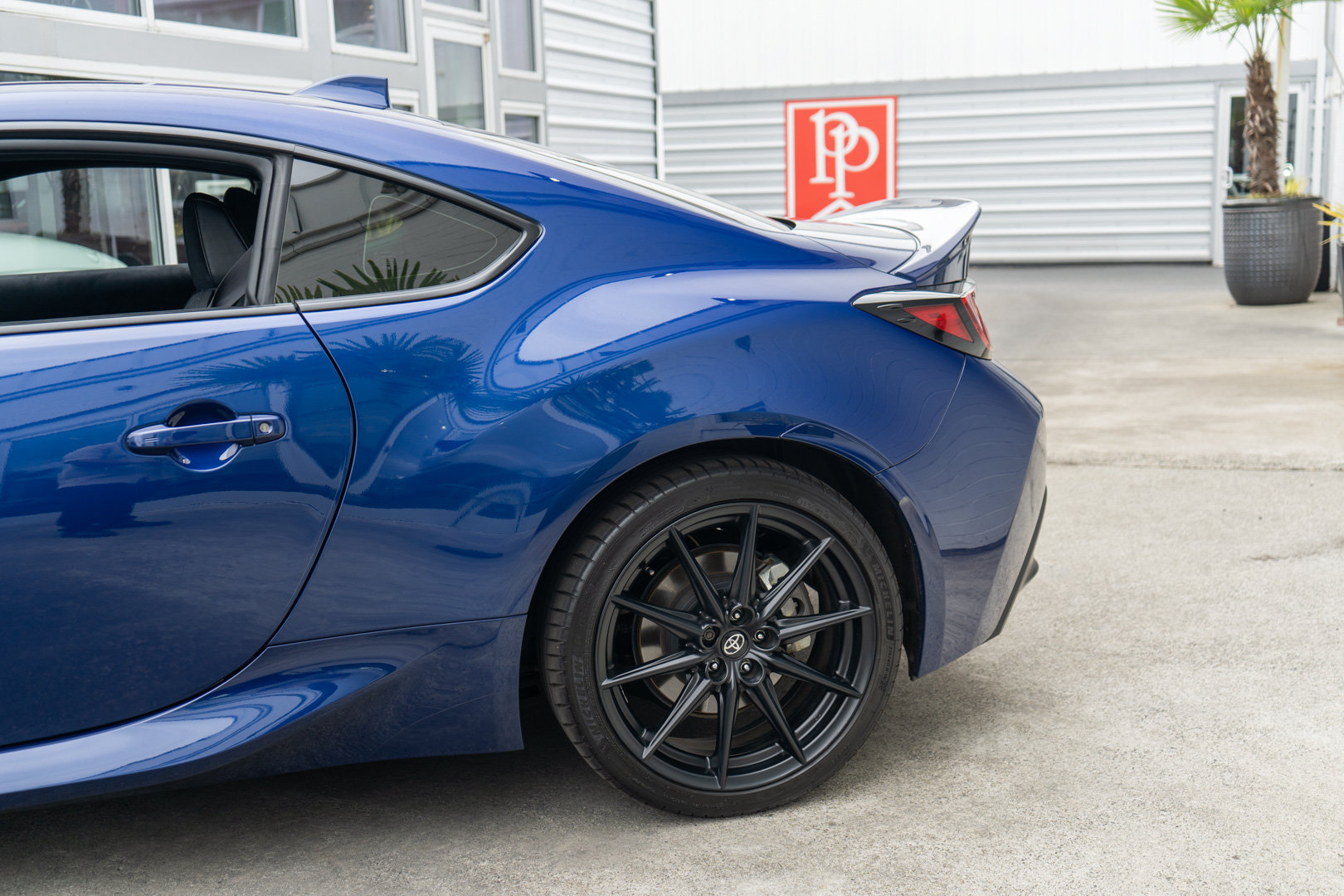Used 2023 Toyota GR86 Premium w/ ALL Weather Mat Package (TMS) RWD image 5