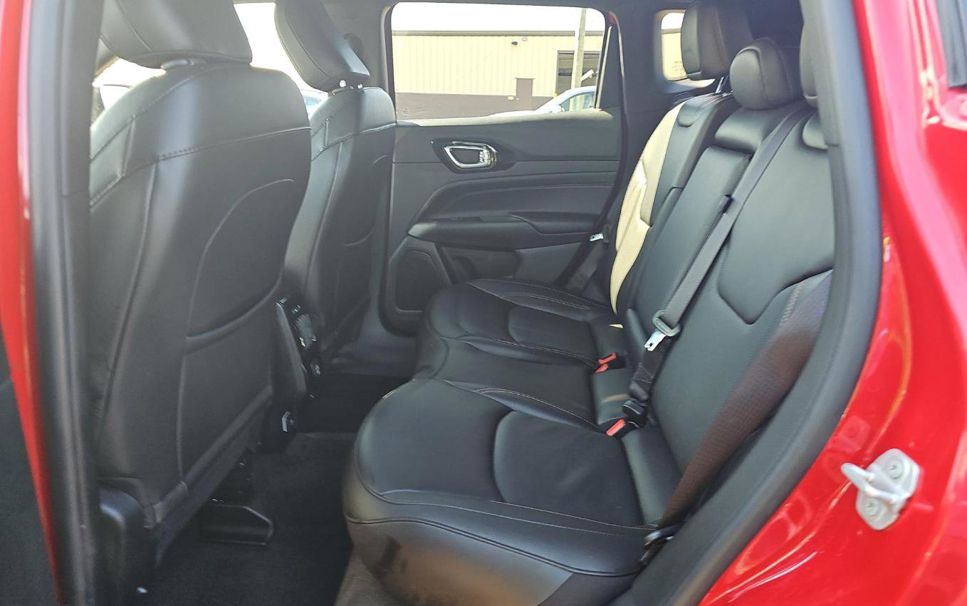 Used 2022 Jeep Compass Limited image 14