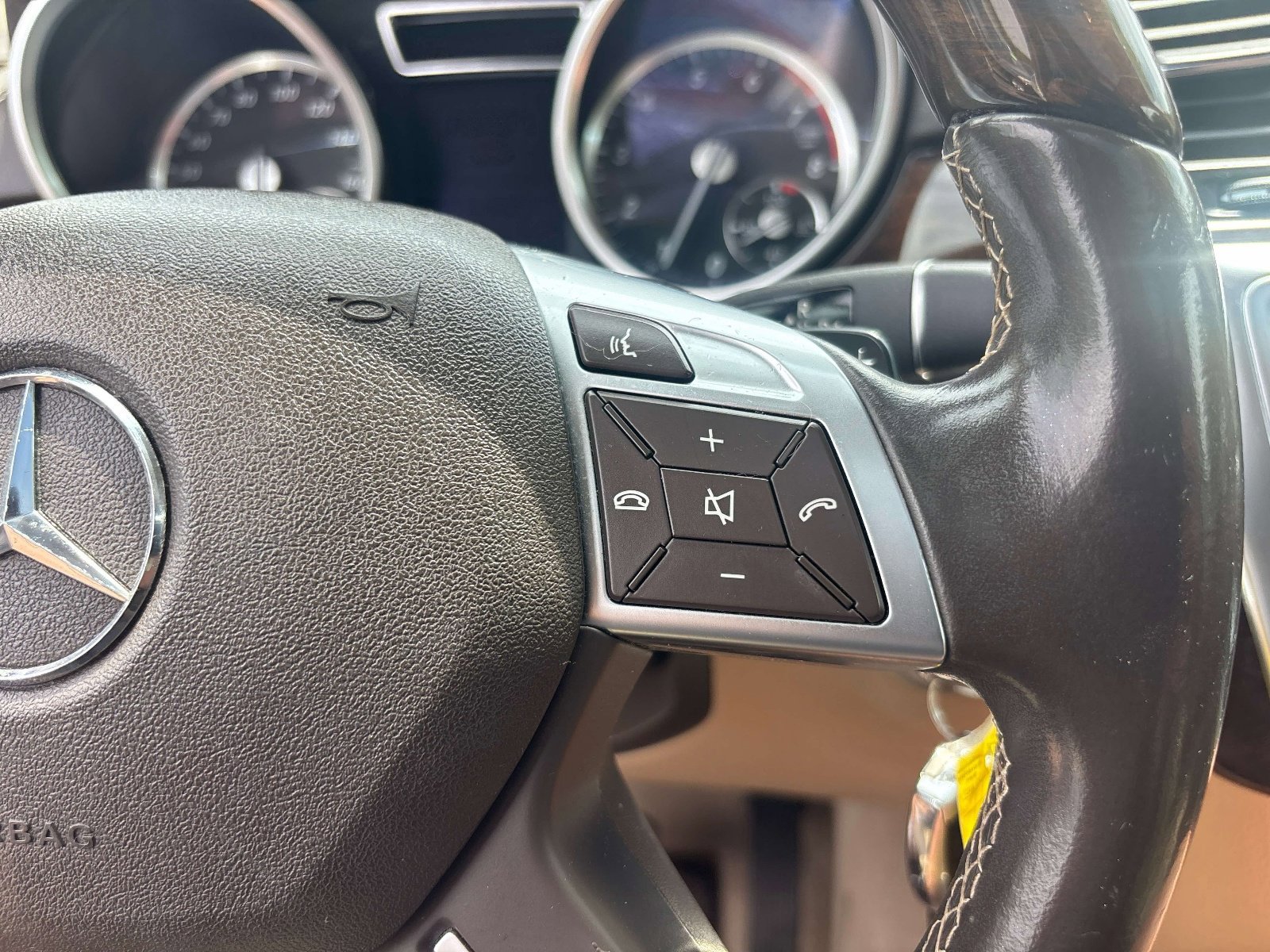 Used 2015 Mercedes-Benz GL 450 4MATIC image 22