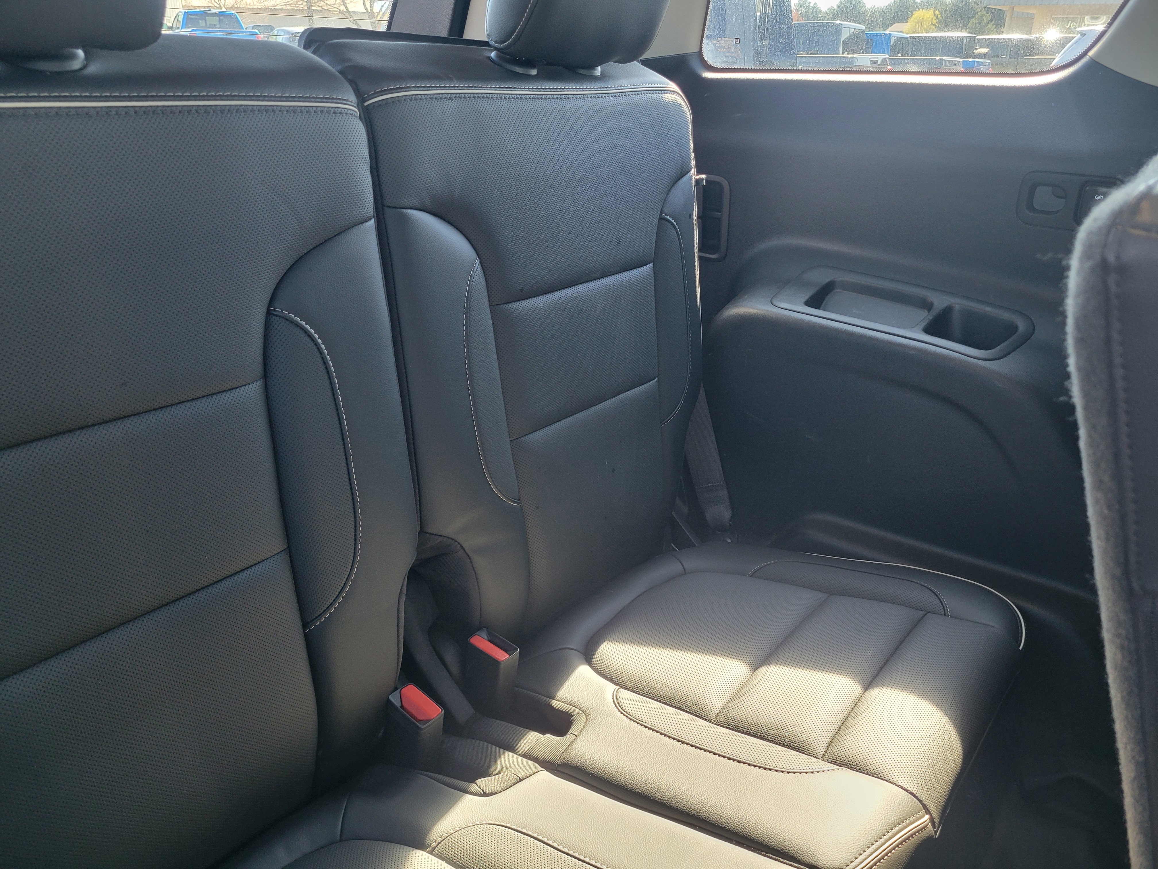 Used 2018 GMC Acadia Denali w/ Technology Package image 17