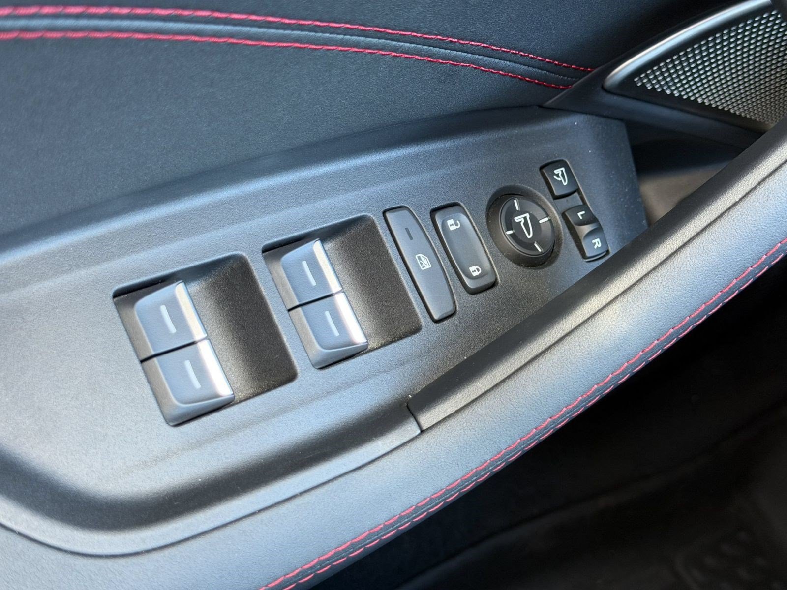 Used 2025 Acura TLX Type S AWD/4WD image 14