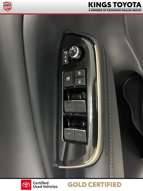 Used 2024 Toyota Crown Platinum image 21