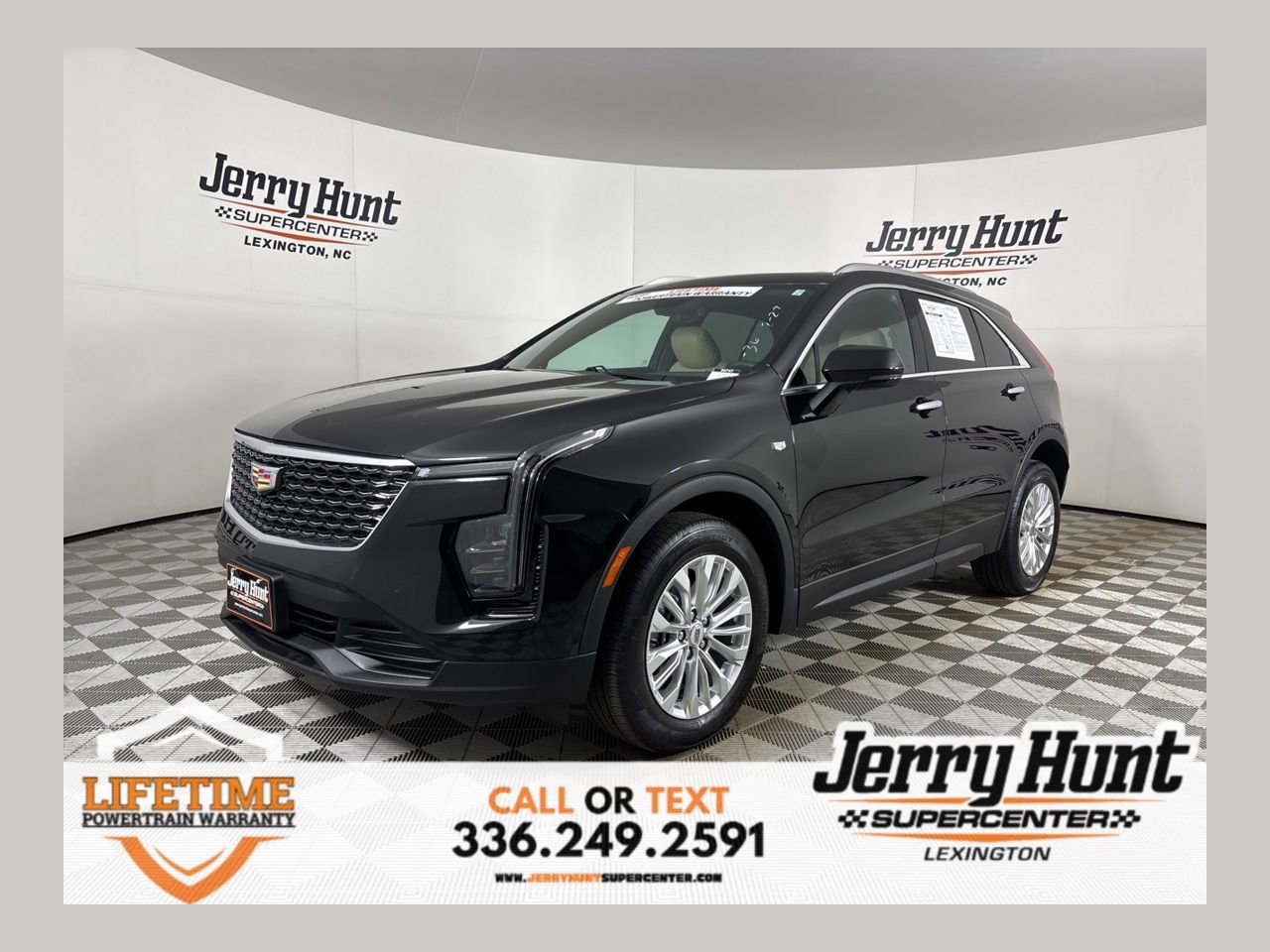 Used 2024 Cadillac XT4 Luxury w/ Cold Weather Package image 1