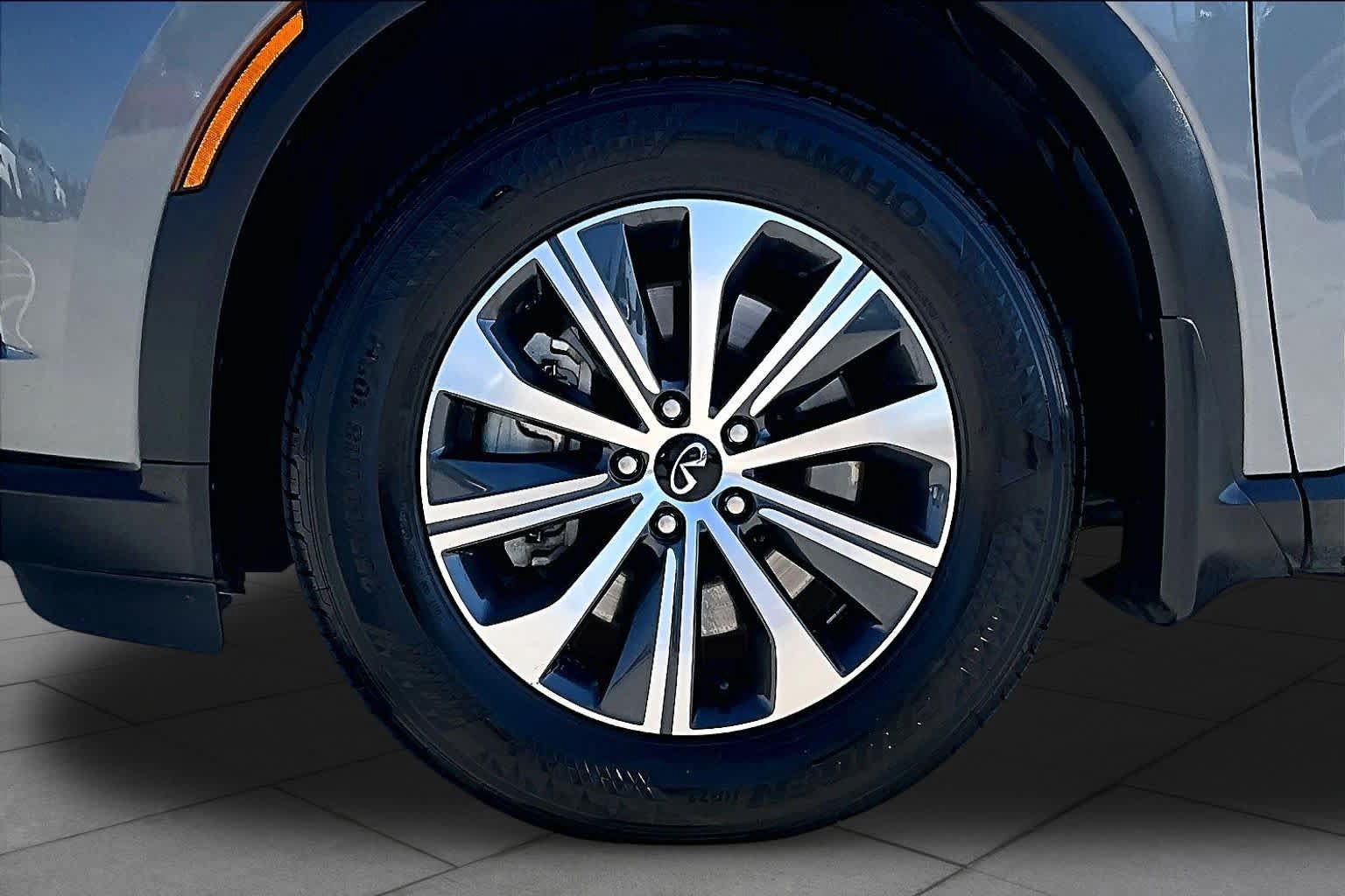 Used 2024 INFINITI QX60 Pure FWD image 11