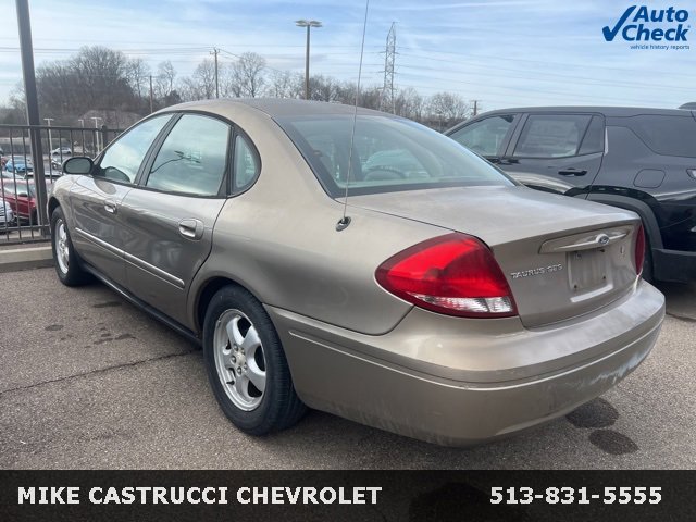 Used 2004 Ford Taurus SES image 4