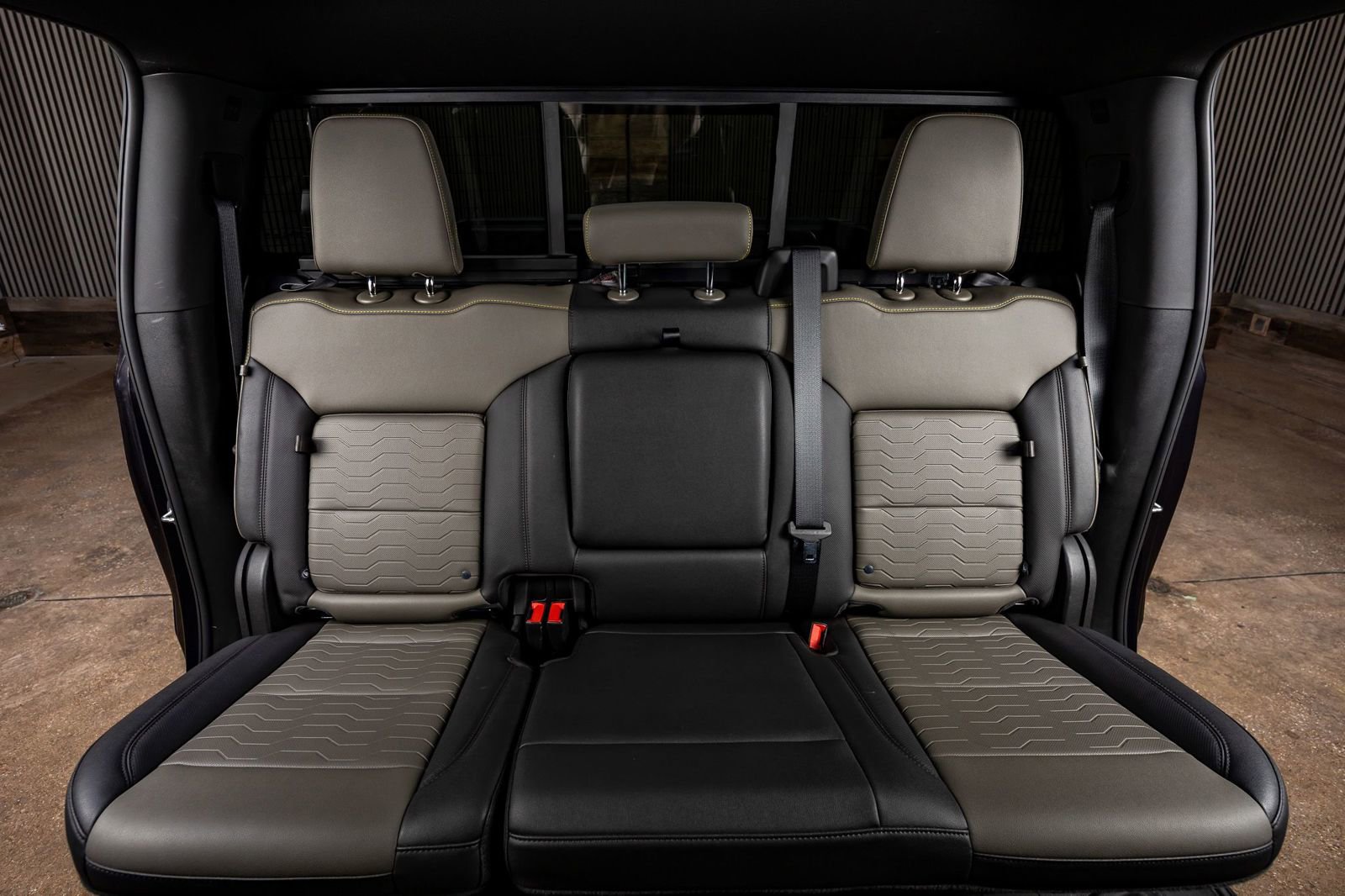 Used 2022 Chevrolet Silverado 1500 ZR2 w/ Technology Package image 35