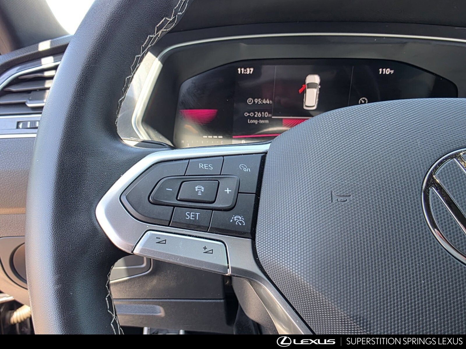Used 2023 Volkswagen Tiguan SE R-Line FWD image 24