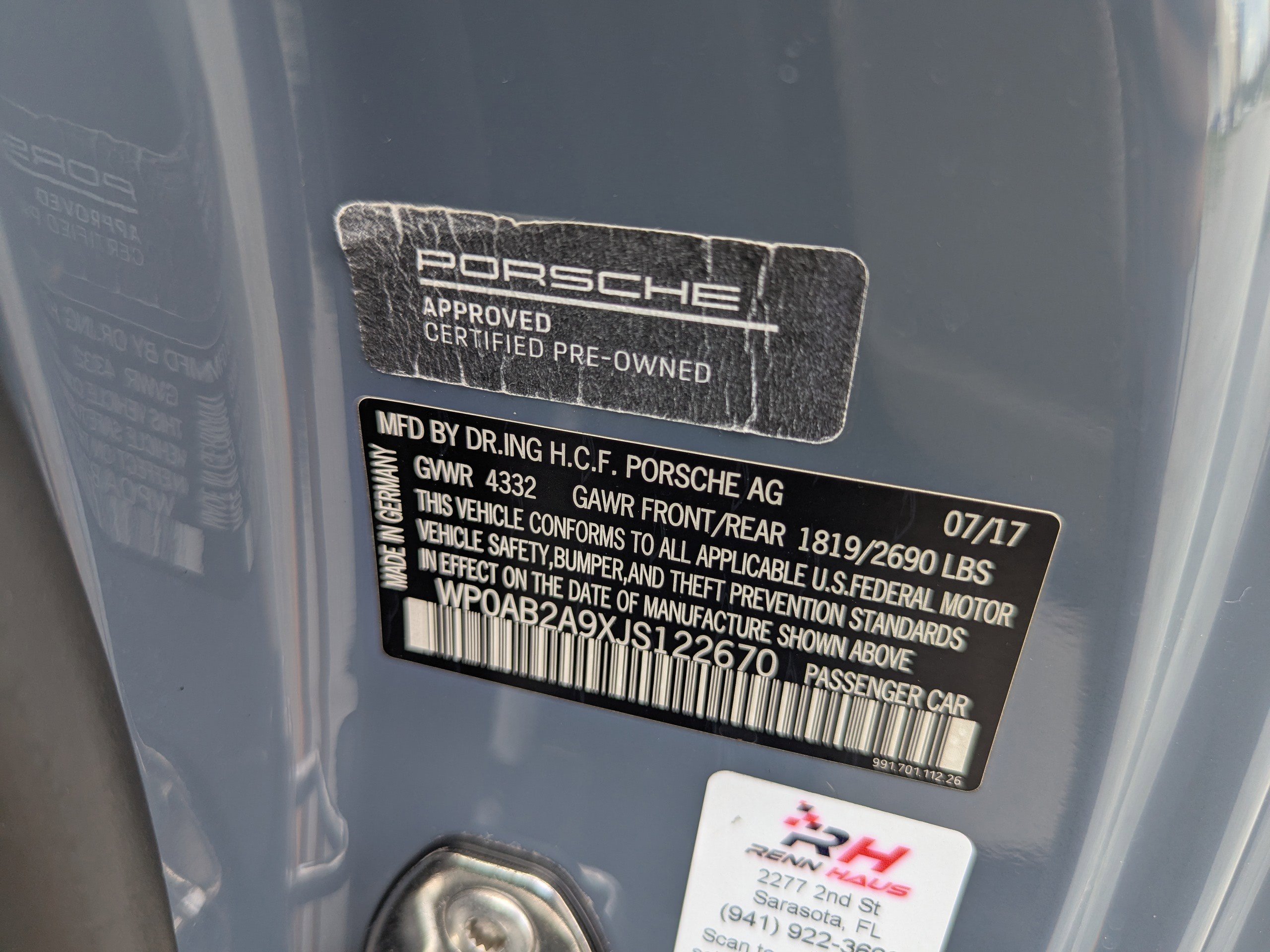 Certified 2018 Porsche 911 Carrera 4S image 32