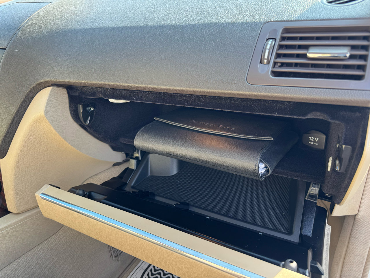 Used 2010 Mercedes-Benz C 300 Sedan image 26