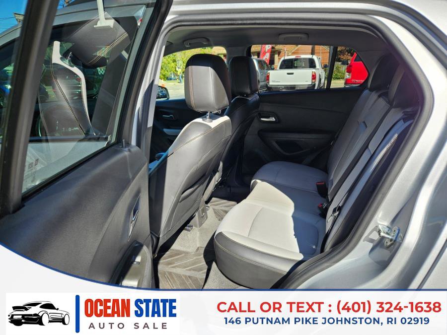 Used 2017 Chevrolet Trax LT w/ LT Convenience Package image 11