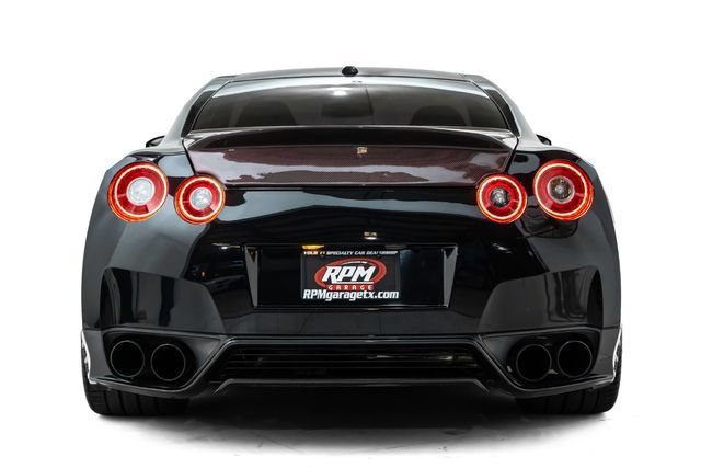 Used 2015 Nissan GT-R Premium AWD/4WD image 3