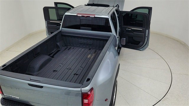Used 2024 Chevrolet Silverado 3500 High Country image 86