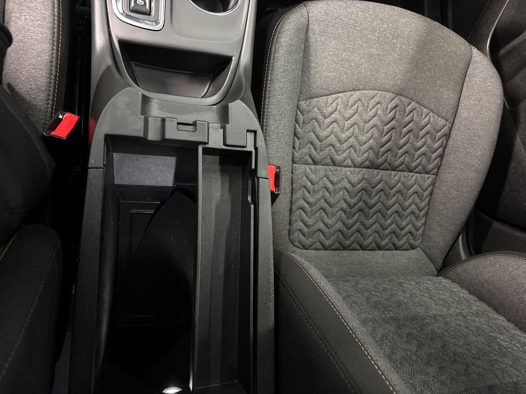 Used 2024 Chevrolet Equinox LT image 31