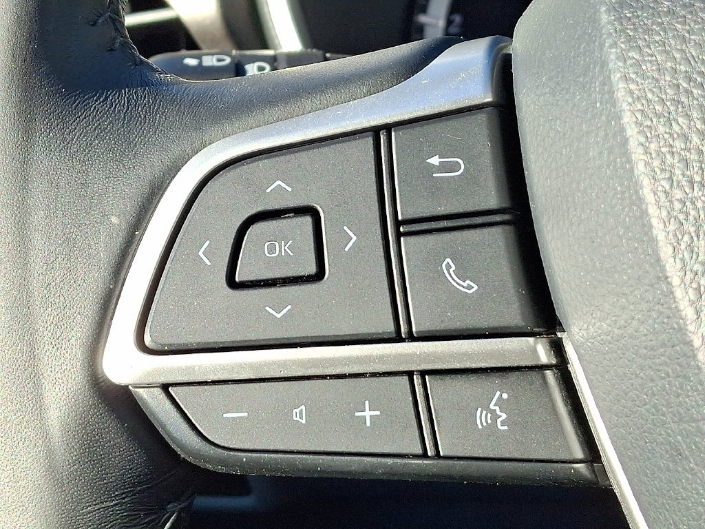 Certified 2022 Toyota Highlander XLE AWD/4WD image 23