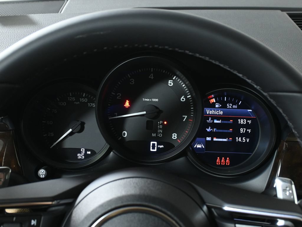 New 2026 Porsche Macan AWD/4WD image 20
