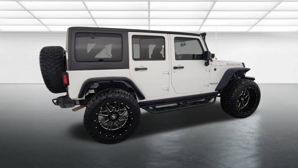 Used 2016 Jeep Wrangler Unlimited Rubicon w/ Connectivity Group AWD/4WD image 8