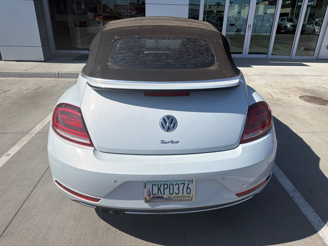Used 2018 Volkswagen Beetle 2.0T SE FWD image 7