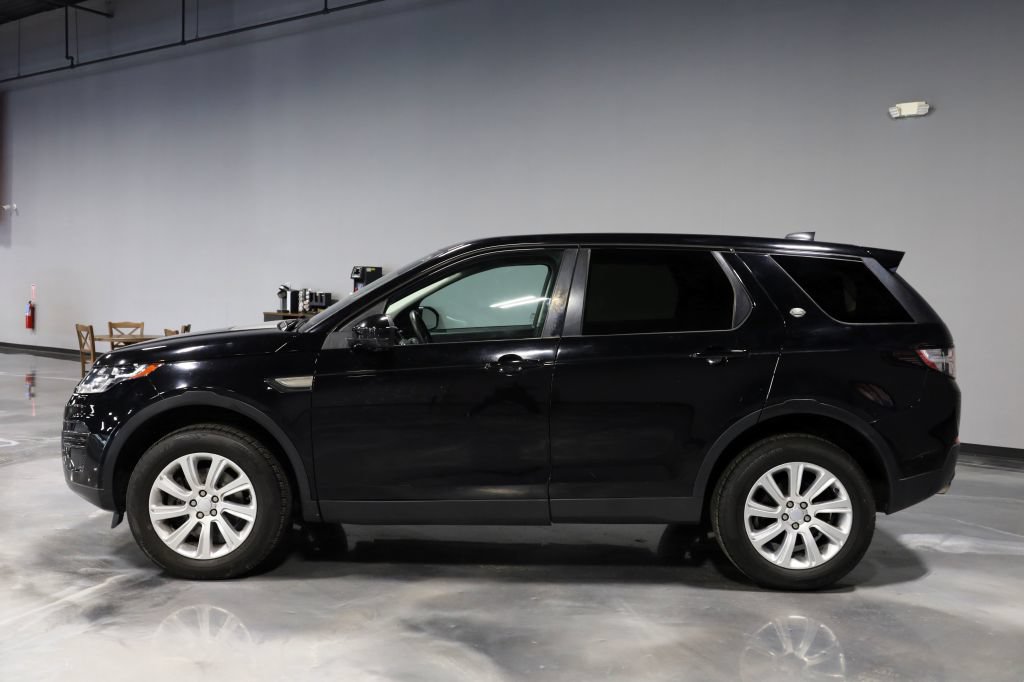 Used 2017 Land Rover Discovery Sport SE AWD/4WD image 4