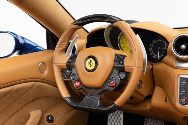 Used 2015 Ferrari California T image 10