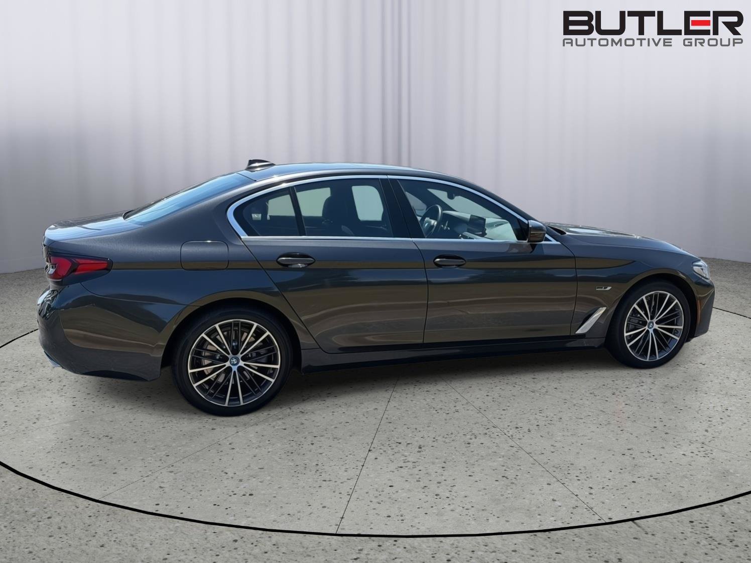 Used 2023 BMW 530e w/ Premium Package RWD image 7
