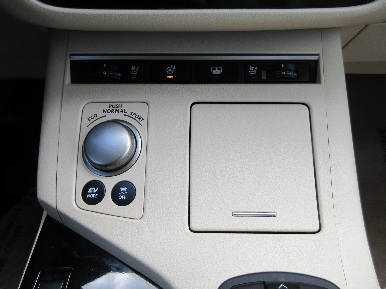 Used 2013 Lexus ES 300h w/ Luxury Pkg FWD image 45