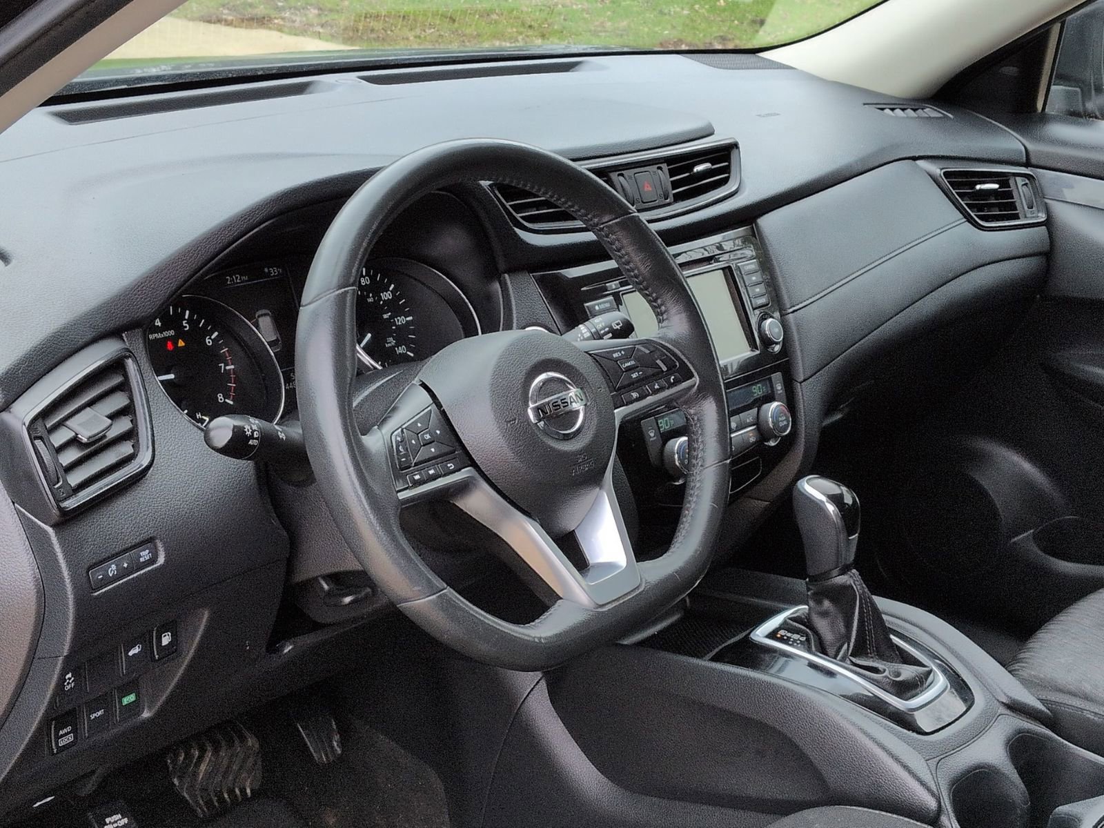 Certified 2018 Nissan Rogue SV AWD/4WD image 14