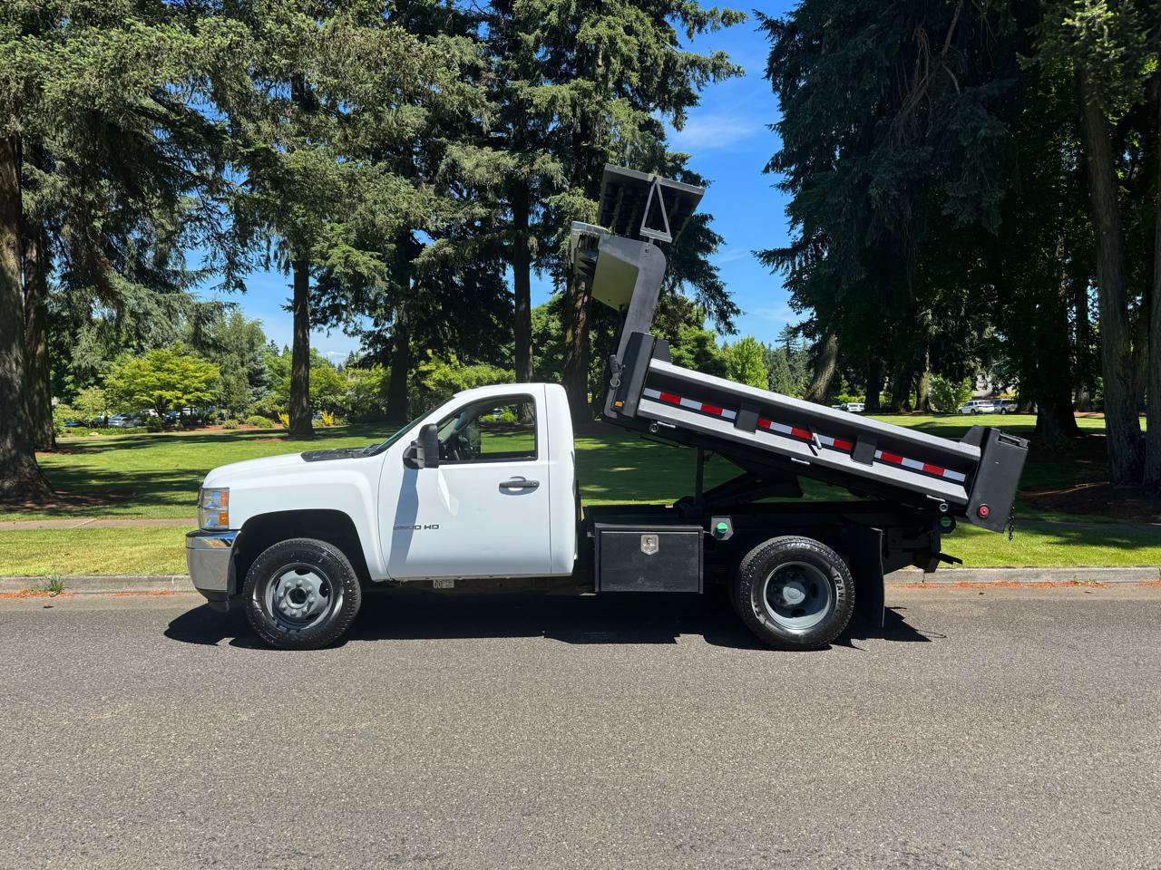 Used 2012 Chevrolet Silverado 3500 W/T RWD image 4
