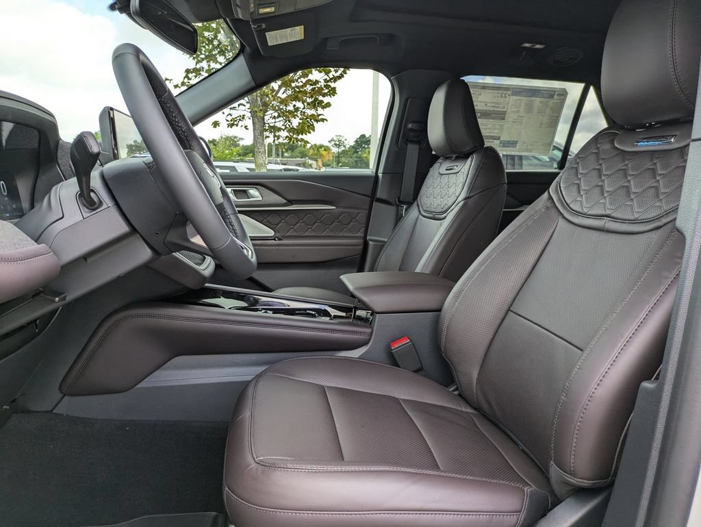 New 2026 Ford Explorer Platinum w/ LUX Leather Package AWD/4WD image 22
