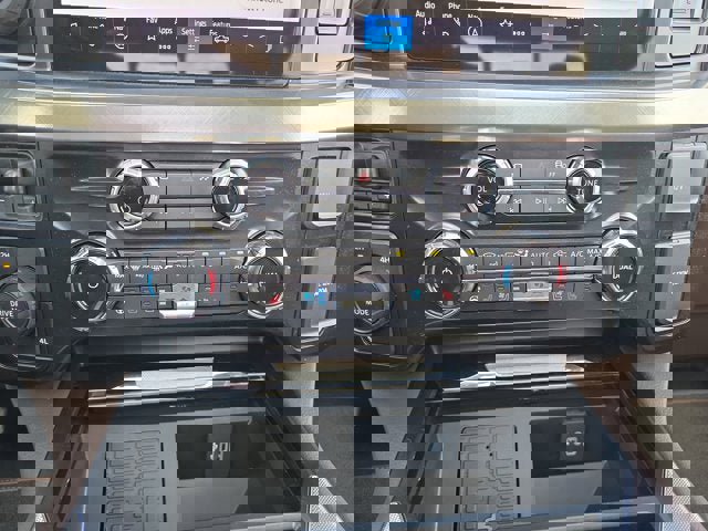 Used 2025 Ford F450 King Ranch w/ Camper Package image 18