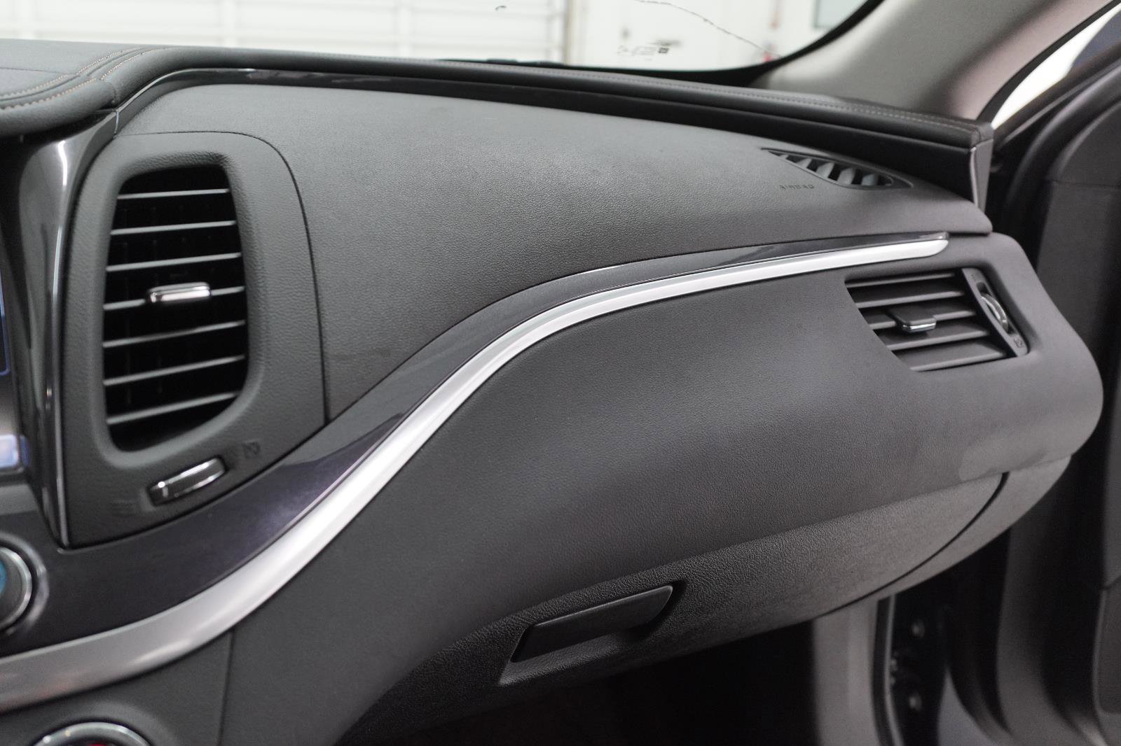 Used 2019 Chevrolet Impala LT FWD image 26