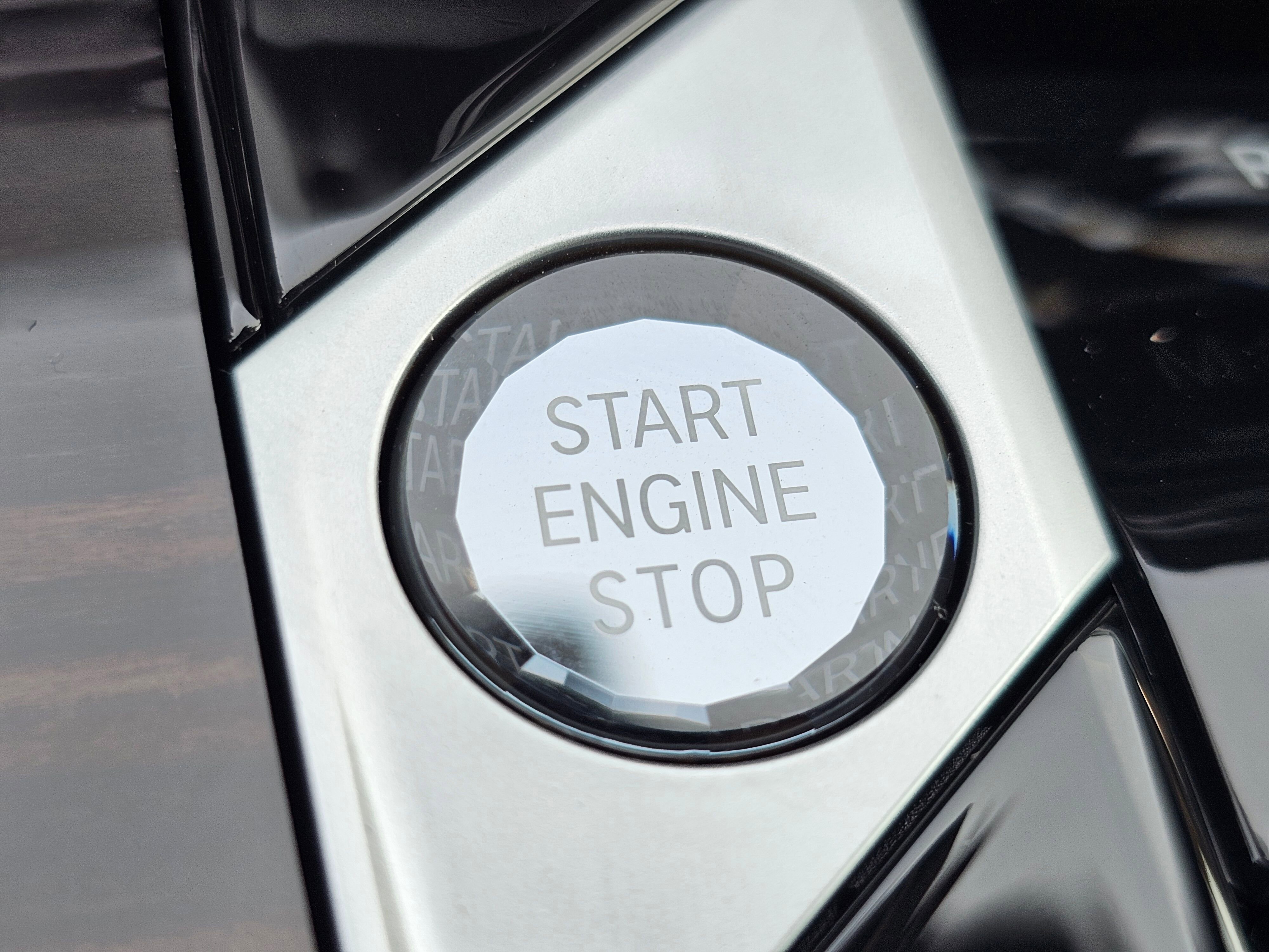 New 2026 BMW X7 M60i image 21