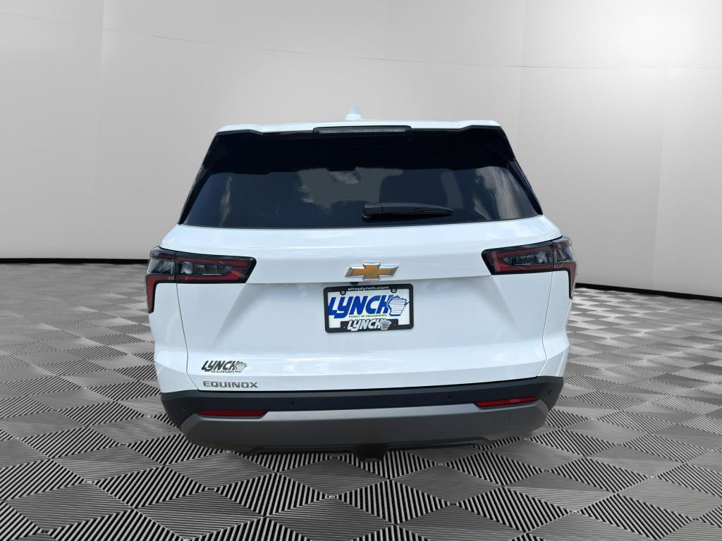 New 2027 Chevrolet Equinox LT FWD image 4